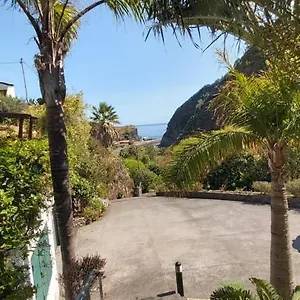 Paraiso Resiliente , Santana (Madeira) Portugalia